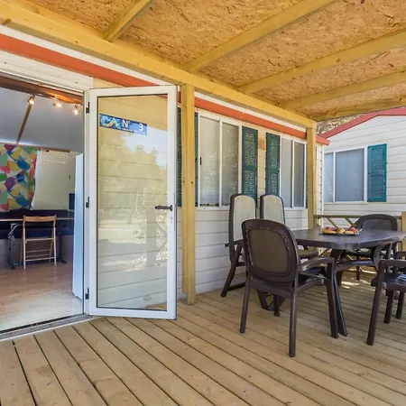 Camping Adria Mobile Homes In Brioni Sunny Camping 2* Póla