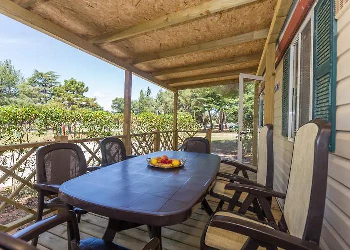 Camping Adria Mobile Homes In Brioni Sunny Camping キャンプ場