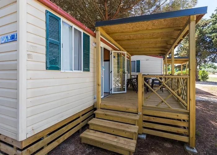 Camping Adria Mobile Homes In Brioni Sunny Camping 2* プーラ
