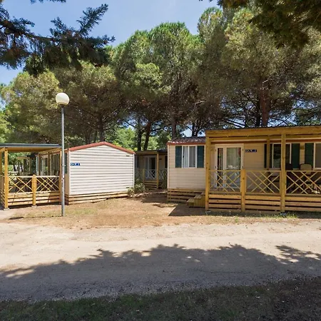 Kemp Camping Adria Mobile Homes In Brioni Sunny Camping Pula