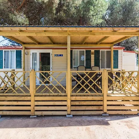 Camping Adria Mobile Homes In Brioni Sunny Camping Kemp 2*