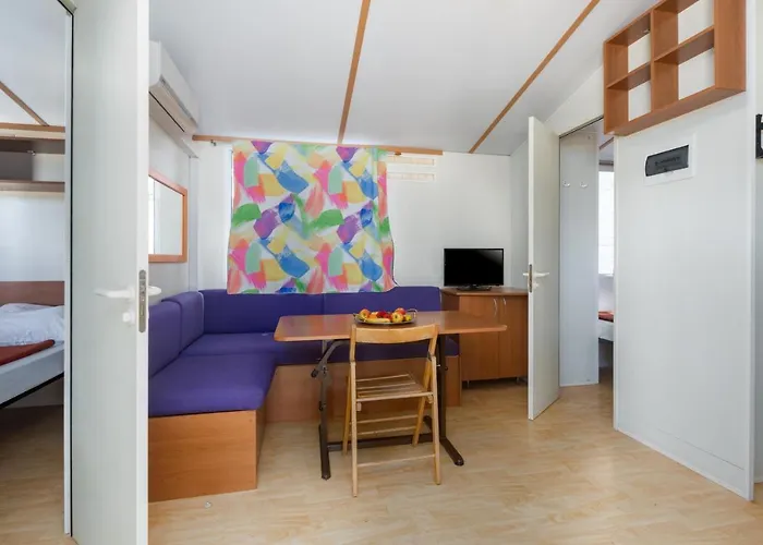 Camping Adria Mobile Homes In Brioni Sunny Camping 2* 풀라