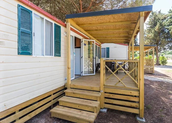 Camping Adria Mobile Homes In Brioni Sunny Camping 2* 풀라